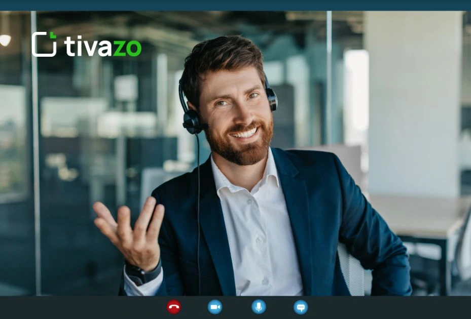 A man explaning Types of computer monitoring