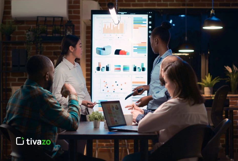 a group discussion on employee analytics benefits